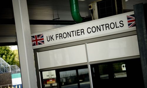 UK logistics industry reacts to government’s Brexit warning of 7,000 trucks delay