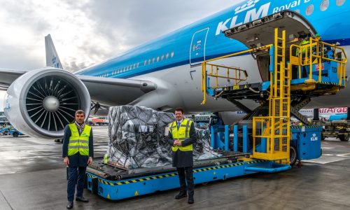 KLM transports Covid vaccines to the Caribbean