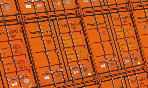 Hapag-Lloyd orders 150,000 TEU of standard and reefer containers for 2021