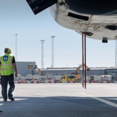 Menzies Aviation wins major Miami cargo contract with Avianca