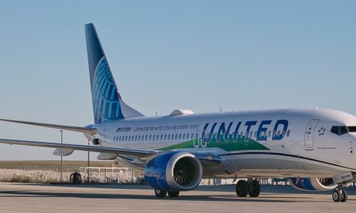 United to fly aircraft full of passengers using 100% sustainable fuel